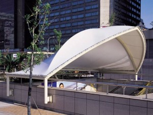 地下室出入口